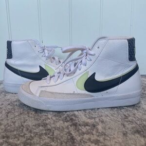 White/black/green Nike blazers hi-tops size 6.5Y/8W